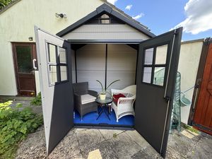 GARDEN HOUSE- click for photo gallery